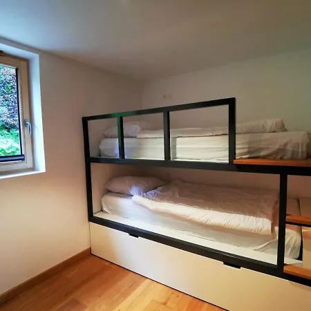 Lumineux Avec Terrasse, Proche Pistes Et Commodites, - Fr-1-598-93